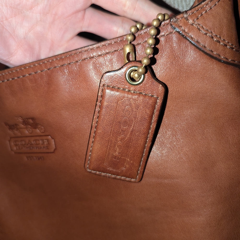 EUC Rare Coach Vintage Leather Shoulder & Crossbody Slim Hobo Duffel Bag 12376 - Picture 4 of 16